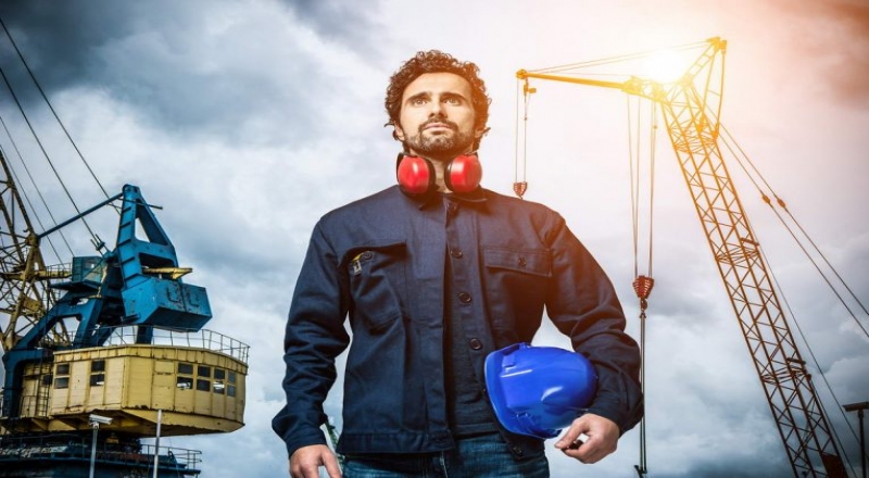 從市場需求看，棚原材料消耗管價格將進入峰值弧頂區